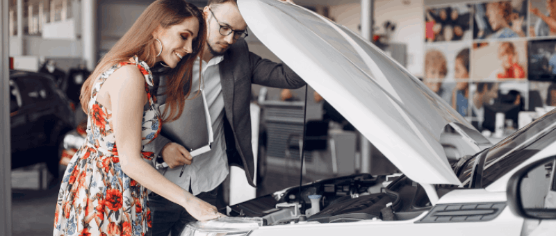 ¿Es obligatorio contratar una garantía mecánica al vender un coche usado?